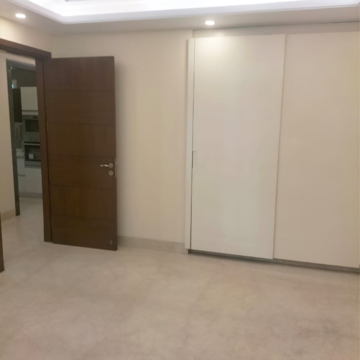 Room in 3 BHK Builder Floor at Greater Kailash I – for Rent