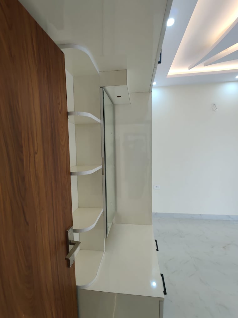 Bathroom, dwarika-raj-garden-city 4 Bedroom 240 Sq.Yd. Apartment In Raj Nagar Extension Ghaziabad 8379579