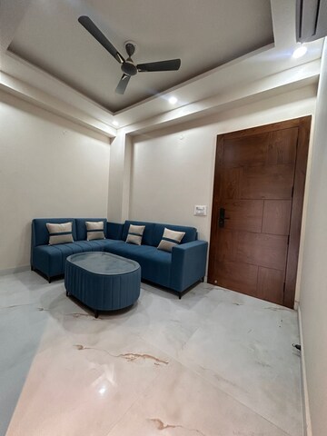 Living Room in 1 BHK Builder Floor at Ardee City, Sector 52 – for Rent