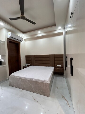 Bedroom in 1 BHK Builder Floor at Ardee City, Sector 52 – for Rent