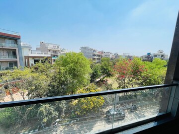 Balcony in 1 BHK Builder Floor at Ardee City, Sector 52 – for Rent