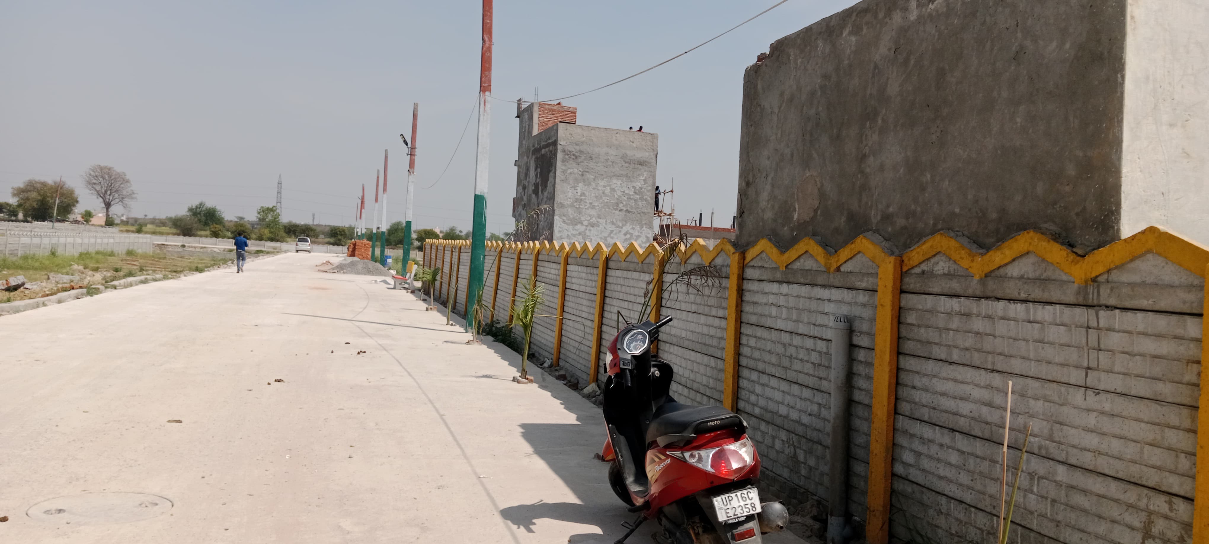 Plot For Sale in Mk Propty 