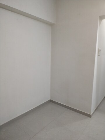 Room in 2 BHK Apartment at Kurla East – for Rent