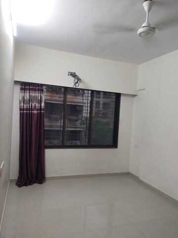 Room in 2 BHK Apartment at Kurla East – for Rent