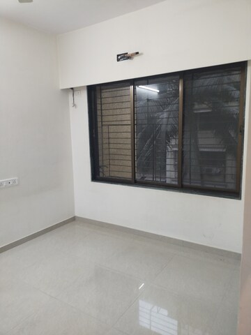 Room in 2 BHK Apartment at Kurla East – for Rent