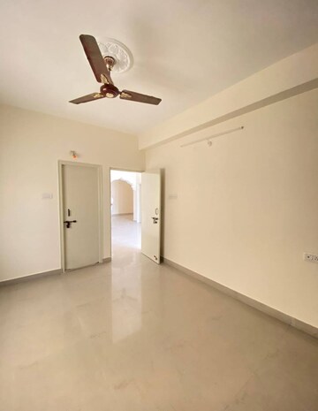 Room in 2 BHK Apartment at Bhanu Township, Hafeezpet – for Rent