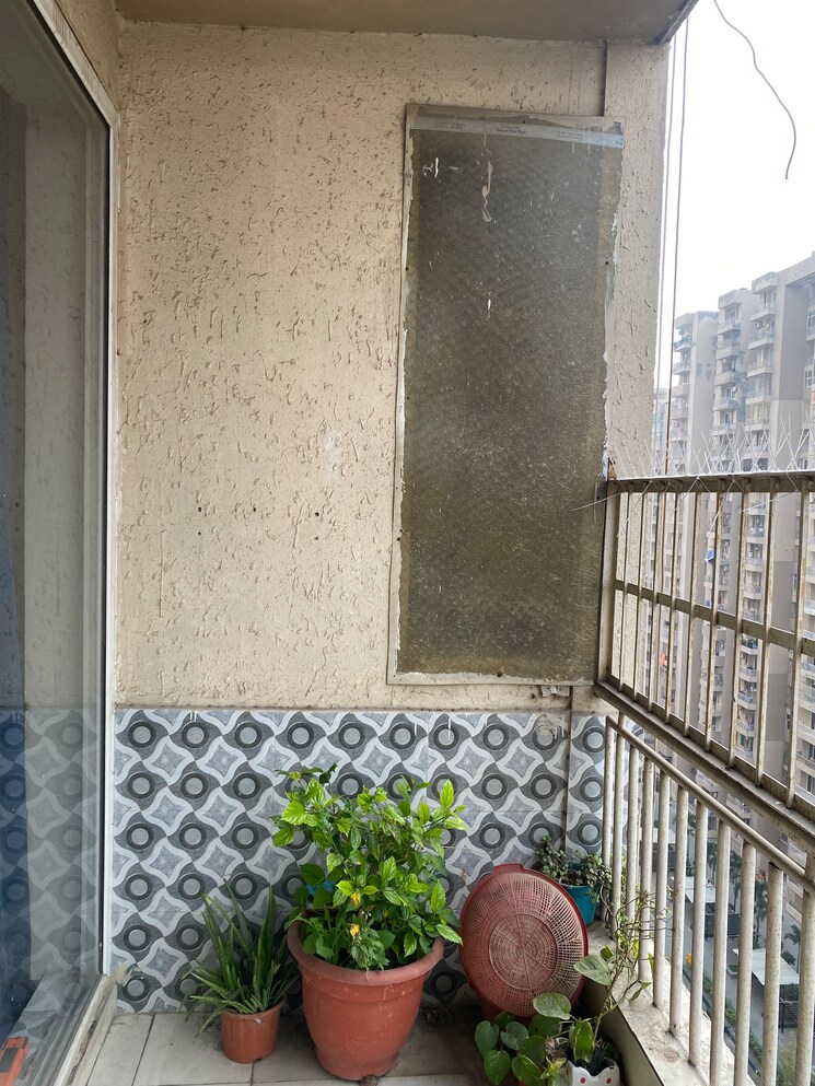 Balcony, ace-platinum 1 Bedroom 700 Sq.Ft. Apartment In Zeta I Greater Noida Greater Noida 8379685