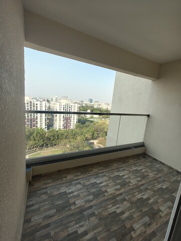 Room in 4 BHK Apartment at Supreme Estia Phase 1, Baner – for Sale