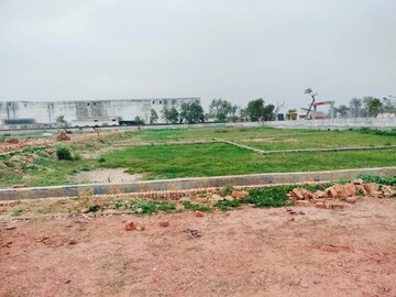 Plot For Resale in Paramount Golfforeste Zeta I Greater Noida Greater Noida  8379752