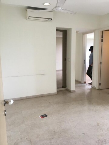 2 BHK Apartment For Rent in Lodha Fiorenza, Goregaon East