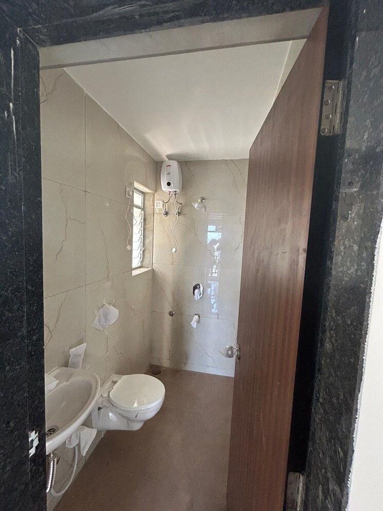 Bathroom, raunak-bliss 1 Bedroom 425 Sq.Ft. Apartment In Ghodbunder Road Thane 8379764