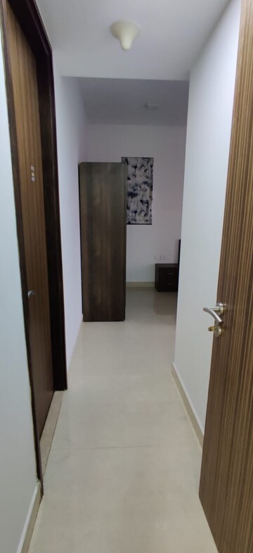 Room in 2 BHK Apartment at Lodha Venezia, Parel – for Rent