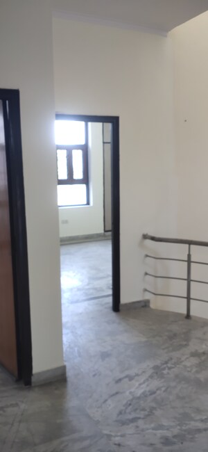 Furnished Amenities in 4 BHK Independent House at Dayal Bagh – for Sale
