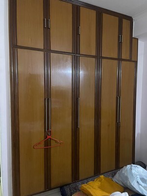 Furnished Amenities in 4 BHK Apartment at Oasis Emerald Heights, Vaishali Sector 7 – for Sale