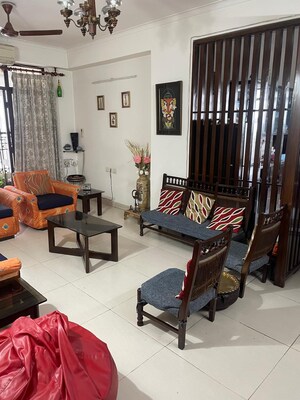 Master Bedroom in 4 BHK Apartment at Oasis Emerald Heights, Vaishali Sector 7 – for Sale