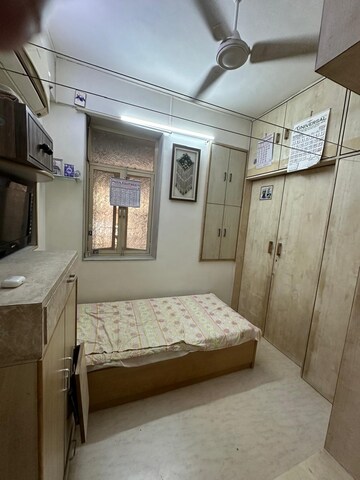 Bedroom in 3 BHK Apartment at Kanakia Levels, Malad East – for Rent