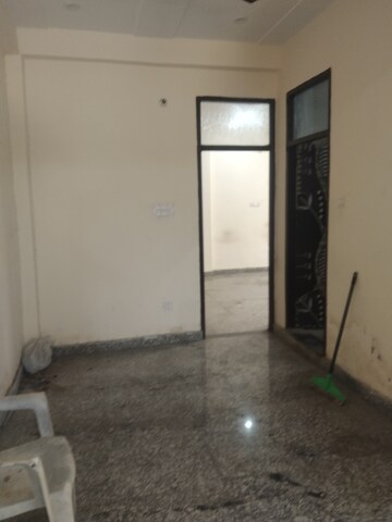 Room in 2 BHK Builder Floor at Niti Khand – for Rent