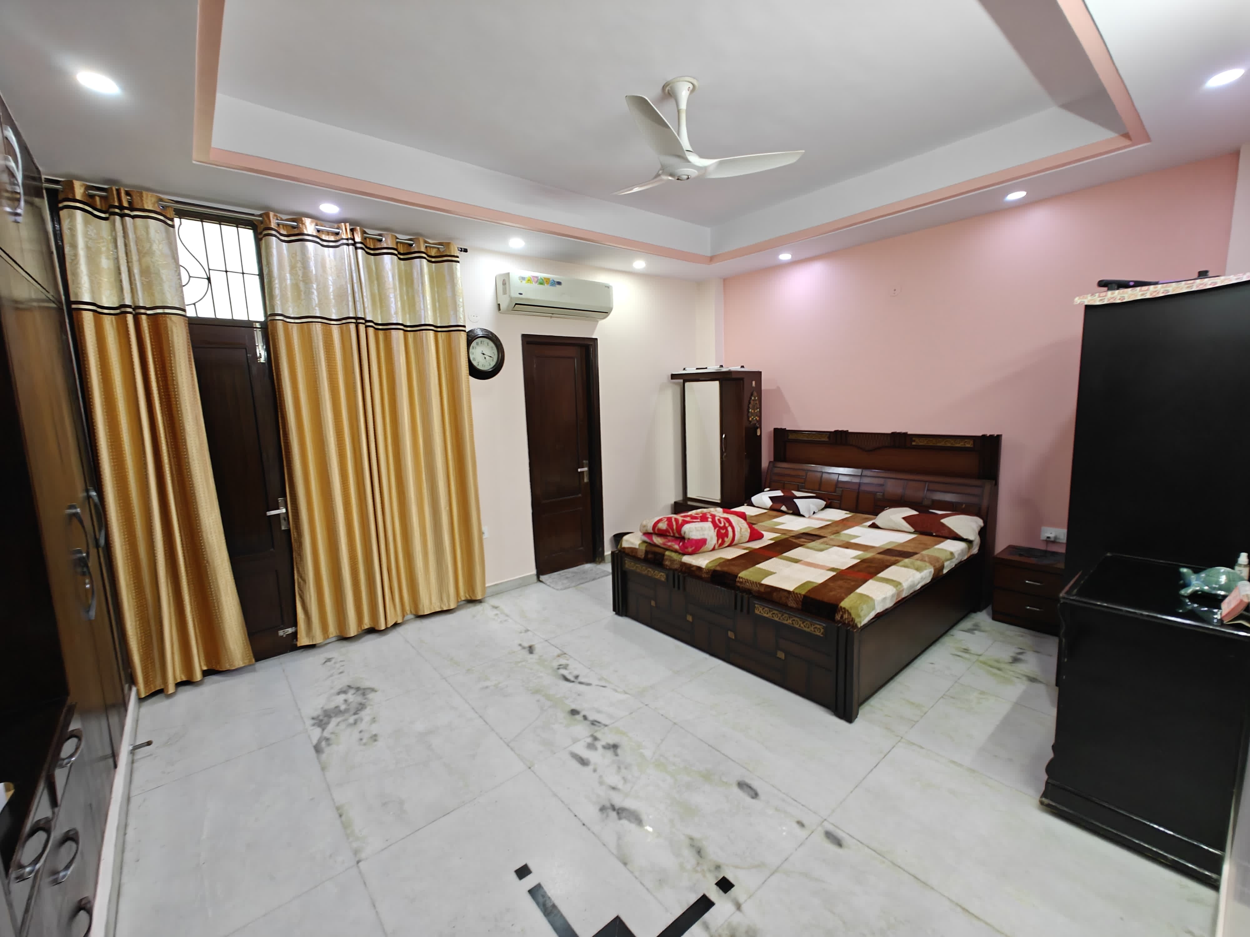 4 BHK + Pooja Room,Extra Room Builder Floor For Sale in Chander Nagar