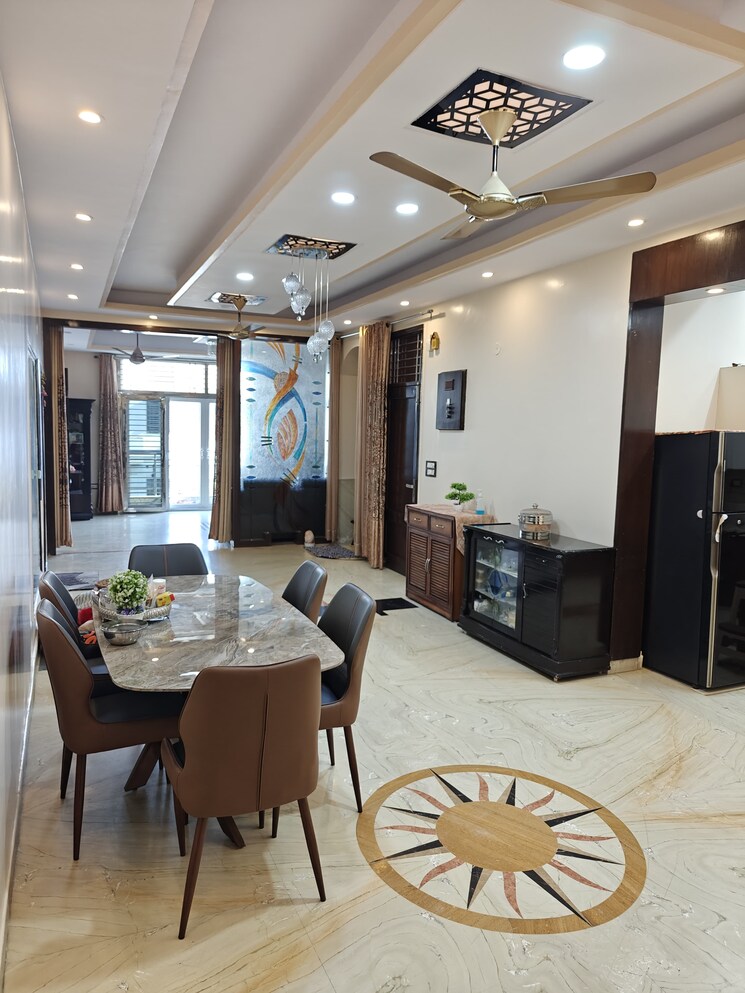 Master Bedroom, chander nagar 4 Bedroom 350 Sq.Mt. Builder Floor In Chander Nagar Ghaziabad 8379795