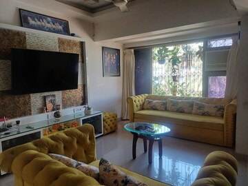 Living Room in 2 BHK Apartment at Vile Parle Mahaveer, Vile Parle West – for Rent