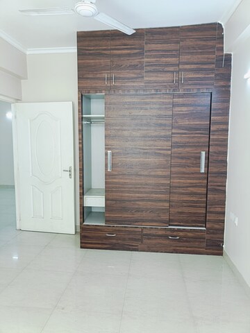Room in 2 BHK Apartment at Shree Vardhman Mantra, Sector 67 – for Rent
