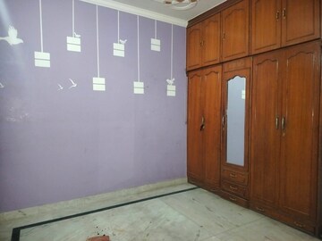 Room in 1 BHK Apartment at Sarita Vihar – for Rent