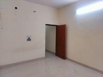 Room in 1 BHK Apartment at Sarita Vihar – for Rent