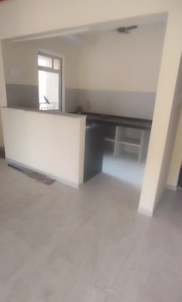 Room in 2 BHK Apartment at Bharat Ecovistas, Shilphata – for Rent