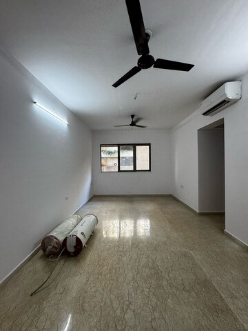 Room in 2 BHK Apartment at Lodha Splendora, Ghodbunder Road – for Rent