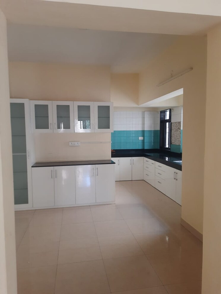 Kitchen, kumar-hillscapes 4 Bedroom 2200 Sq.Ft. Apartment In Baner Pune 8379936