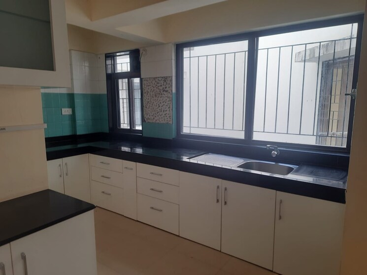 Kitchen, kumar-hillscapes 4 Bedroom 2200 Sq.Ft. Apartment In Baner Pune 8379936