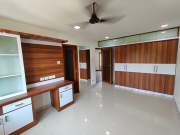 Master Bedroom in 4 BHK Apartment at West Mambalam – for Rent
