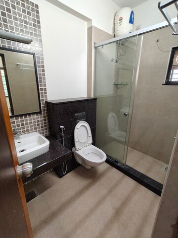 Master Bedroom in 4 BHK Apartment at West Mambalam – for Rent