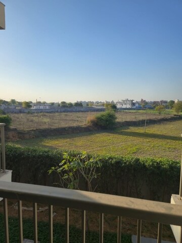 5 BHK Builder Floor – Garden View at DLF Garden City Independent Floors, Sector 92 - for Rent