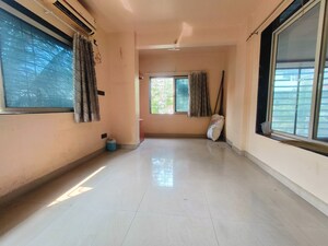 Room in 2 BHK Apartment at Saarrthi Aarav Apartment, Kothrud – for Sale