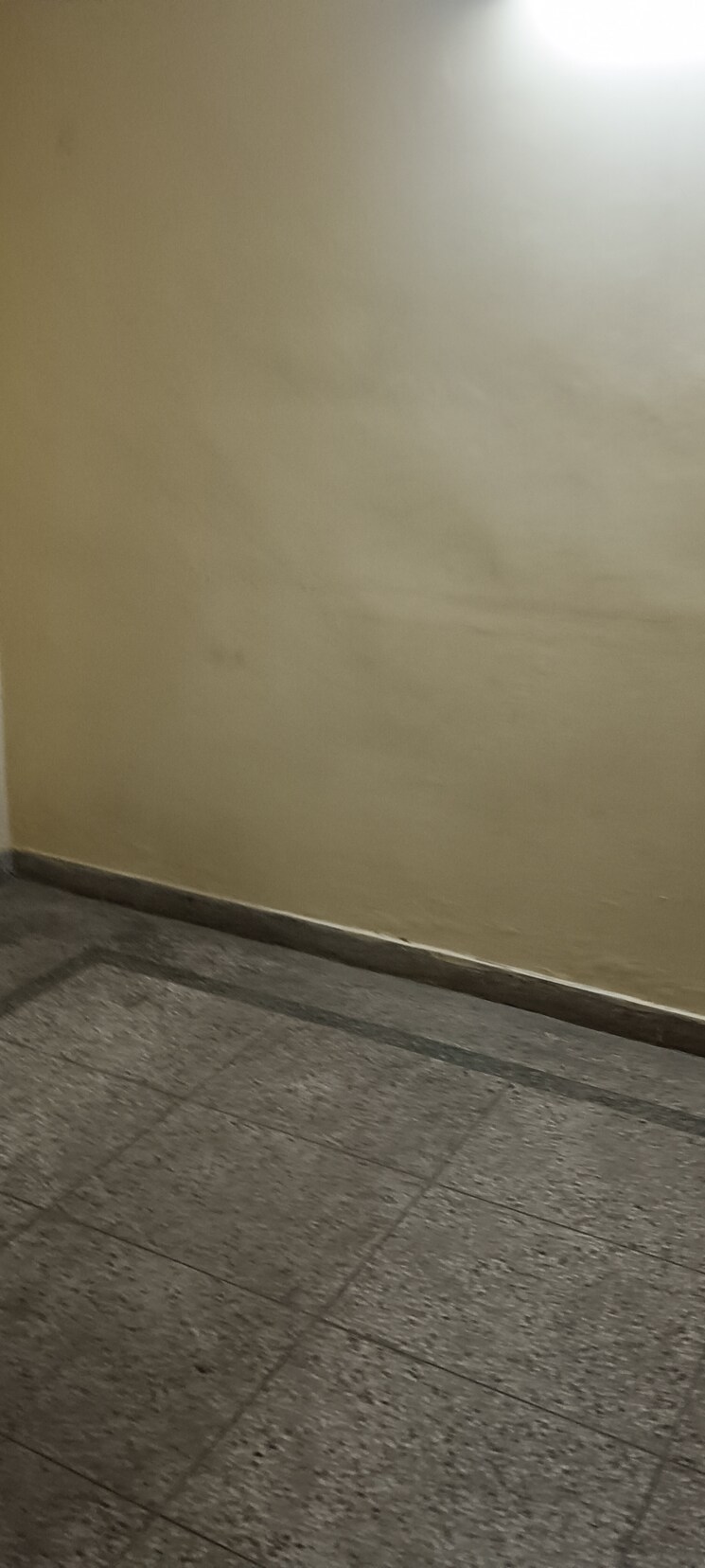 Room, sector 8 2 Bedroom 160 Sq.Yd. Villa In Sector 8 Faridabad 8380026