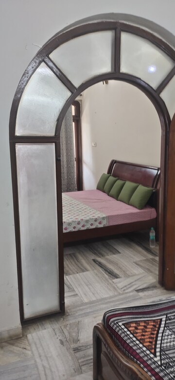 Furnished Amenities in 3 BHK Villa at Dayal Bagh – for Rent