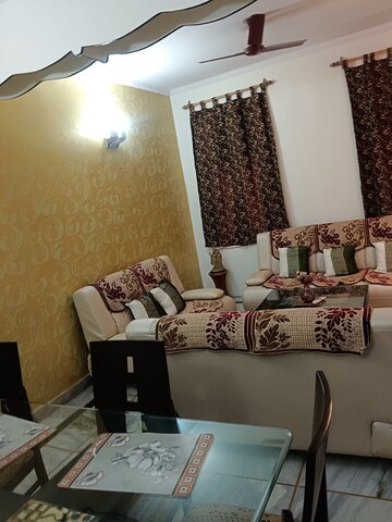 Living Room in 2.5 BHK Independent House at Sector 82 – for Rent