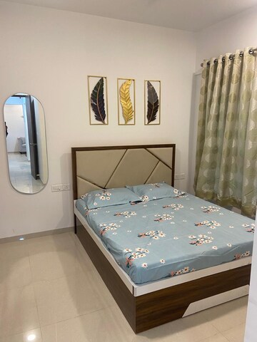 Bedroom in 2 BHK Apartment at Lodha Amara, Sandoz Baug – for Rent