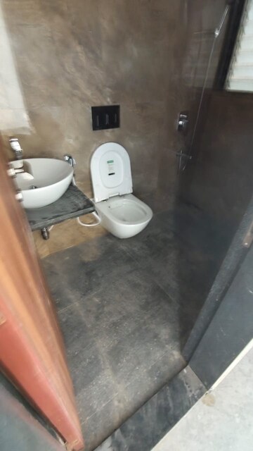 Bathroom in 2 BHK Apartment at Hiranandani Meadows, Manpada – for Rent