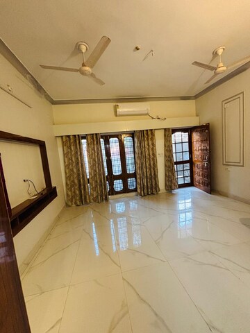 Living Room in 2 BHK Independent House at Indira Nagar – for Rent