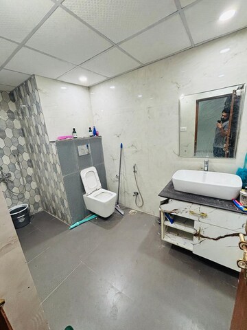 Master Bedroom in 2 BHK Independent House at Indira Nagar – for Rent