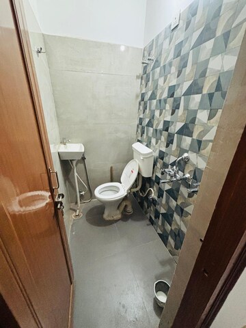 Bathroom in 2 BHK Independent House at Indira Nagar – for Rent