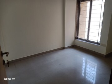 Room in 2.5 BHK Apartment at Kanakia Spaces Niharika, Manpada – for Rent