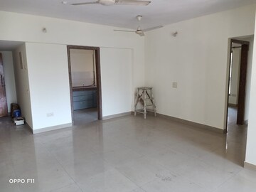 Room in 2.5 BHK Apartment at Kanakia Spaces Niharika, Manpada – for Rent