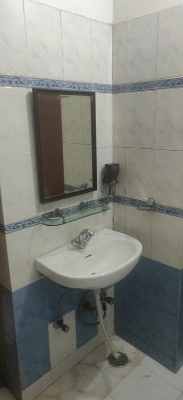 Bathroom in 2 BHK Independent House at Gomti Nagar – for Rent