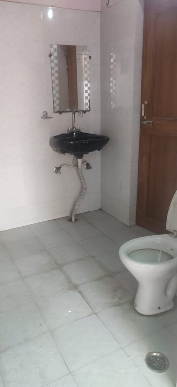 Bathroom in 2 BHK Independent House at Gomti Nagar – for Rent
