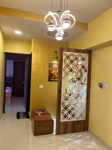 Room in 2 BHK Apartment at Lodha Amara, Kolshet Road – for Rent