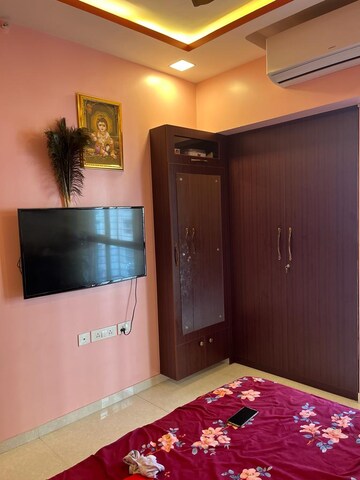 Bedroom in 2 BHK Apartment at Lodha Amara, Kolshet Road – for Rent