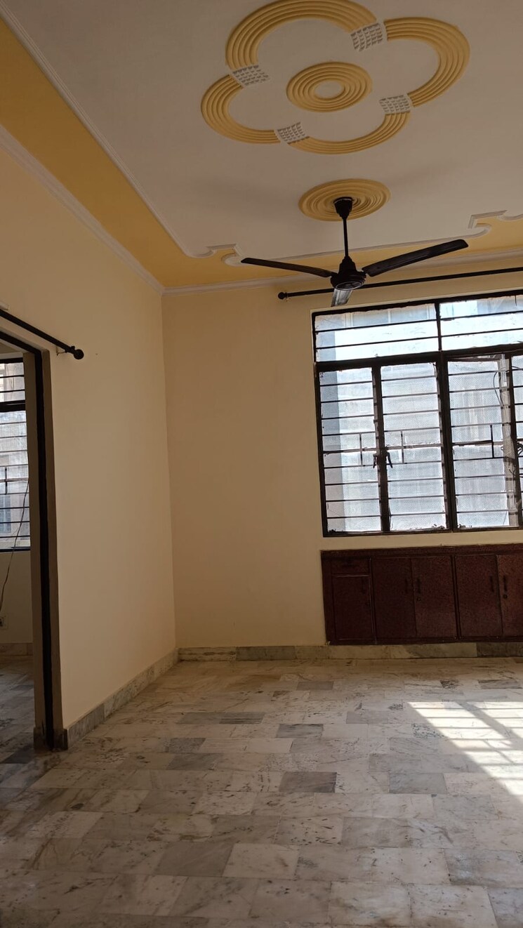 Living Room, shipra-riviera 2 Bedroom 80 Sq.Mt. Apartment In Gyan Khand Ghaziabad 8380171